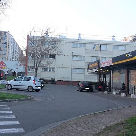 Chambre 1 Personne Et Studio 1 Personne Avec Entree Libre Et Salle De Bain Privee كولومييه المظهر الخارجي الصورة
